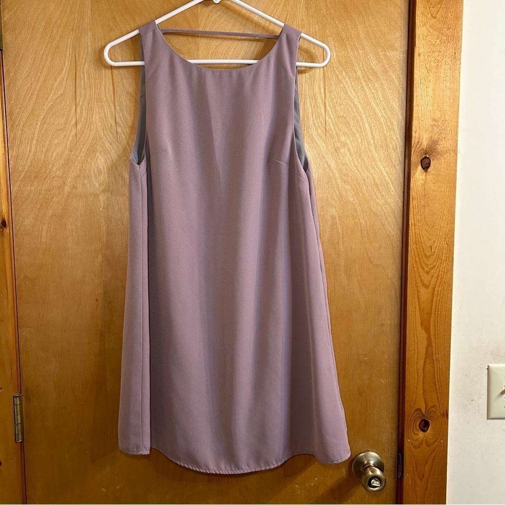 Stunning open back lavender dress with gray lining from Tobi size small